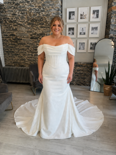 Lincoln brocade wedding dress on a curvy model